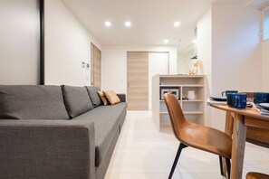 Apartamento básico, no fumadores (101) | 1 dormitorio, wifi gratis, ropa de cama