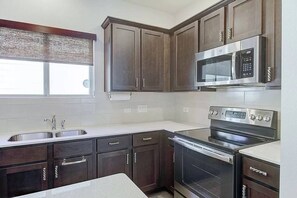 Private kitchen - North Austin Retreat with Home Office

 (Pflugerville)