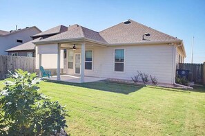 Exterior - North Austin Retreat with Home Office

 (Pflugerville)