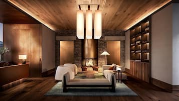 Körperbehandlungen, Hydrotherapie, Aromatherapie, Tiefengewebe-Massagen
