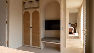 SÀngtillbehör av högsta kvalitet, Tempur-Pedic-madrasser och minibar