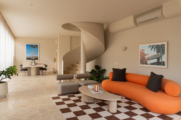 Villa, 2 Bedrooms, Private Pool, Executive Level | Living area