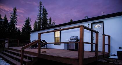 Charming 3-bed house on a forested 7 acres near Sandpoint and Coeur d'Alene