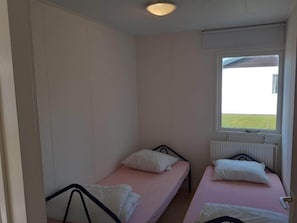 2 habitaciones y muebles diferentes