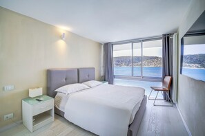 3 habitaciones, tabla de planchar con plancha, wifi y ropa de cama