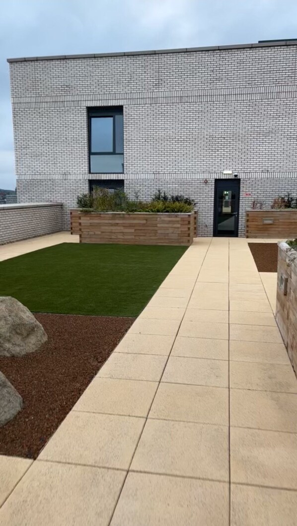 Property grounds - Cozy 1 bed apartmrnt Luton Airport (Luton)