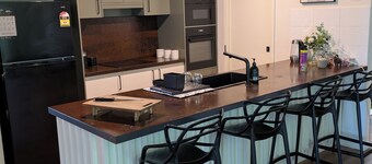 On the Park-Modern 4 Bedroom 3 living Area Home 100m to Parks a& Shopping Centre