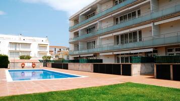 Apartment | Pool | Outdoor pool