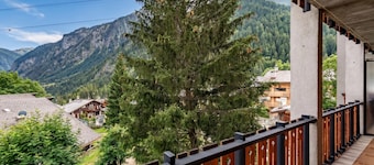 Residence Dolonne, Courmayeur, Italy