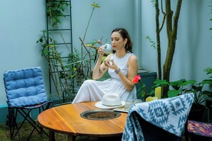 屋外ダイニングエリア