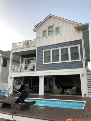 Exterior - WATERFRONT 5-bedroom w/heated pool NORMANDY BEACH (Lavallette)