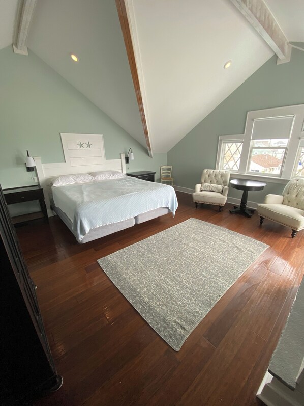 5 bedrooms, iron/ironing board