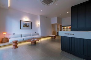 Kawasan tempat duduk lobi