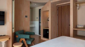 Junior Double Room, Balcony, City View