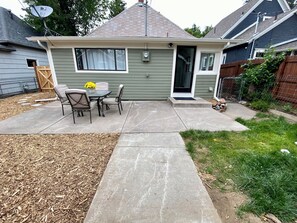 تناول الطعام بالخارج