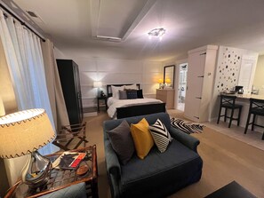 1 slaapkamer, een strijkplank/strijkijzer, gratis wifi, beddengoed