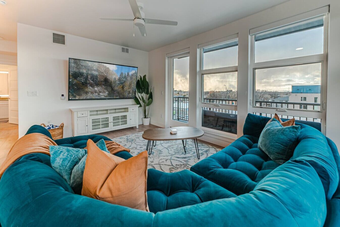 Smart TV, lareira, videogames