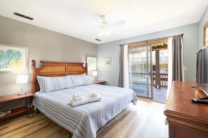 3 habitaciones, tabla de planchar con plancha, wifi y ropa de cama 