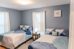 3 chambres, fer et planche à repasser, Wi-Fi, draps fournis