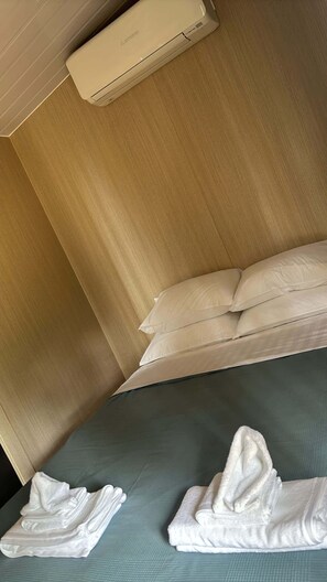 1 habitación y ropa de cama 