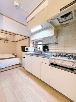 1 bedroom, iron/ironing board, WiFi, bed sheets