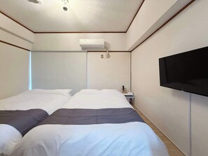 1 bedroom, iron/ironing board, WiFi