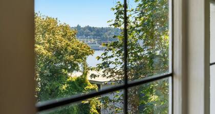 Vintage Westlake Gem in outstanding location!