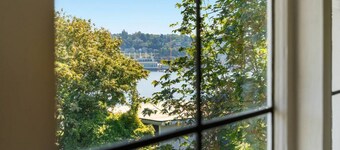 Vintage Westlake Gem in outstanding location!
