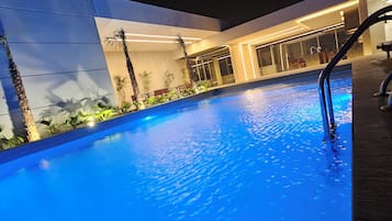 Piscina externa