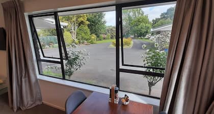 A cozy studio retreat near Te Awamutu.