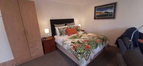 1 bedroom, WiFi, bed sheets