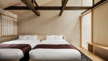 2 bedrooms, in-room safe, individually decorated, individually furnished