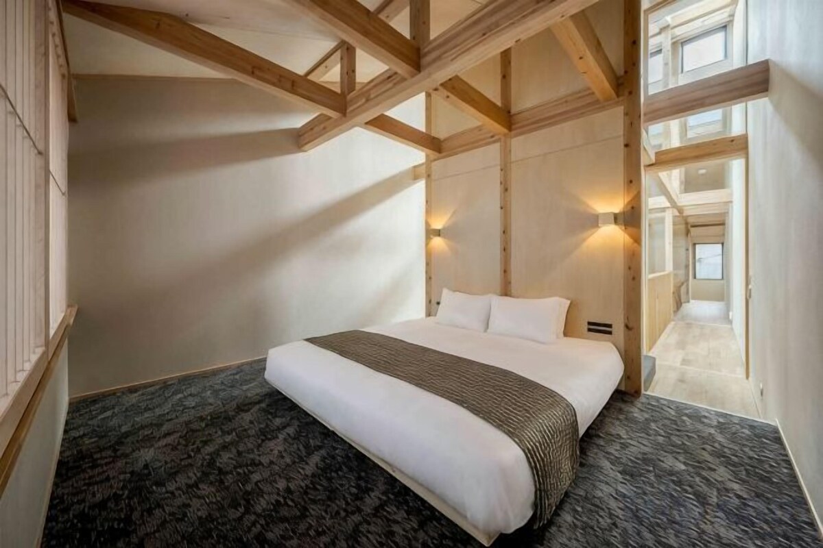 2 slaapkamers, een kluis op de kamer, een laptopwerkplek