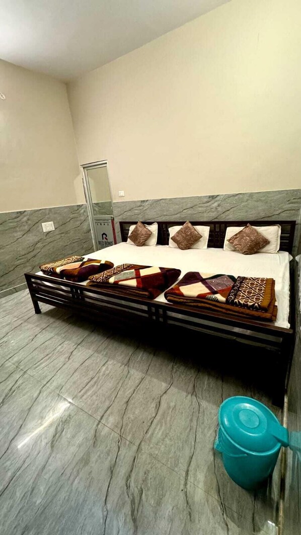 Deluxe Room | Free WiFi