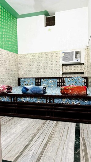 Standard Room | Free WiFi