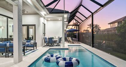 Luxury 5BR - Pool, Game Room, Mini Golf, Fire Pit