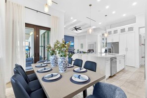 Dining - Luxury 5BR - Pool, Game Room, Mini Golf, Fire Pit (Marco Island)
