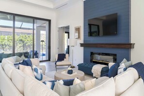 TV, fireplace, offices