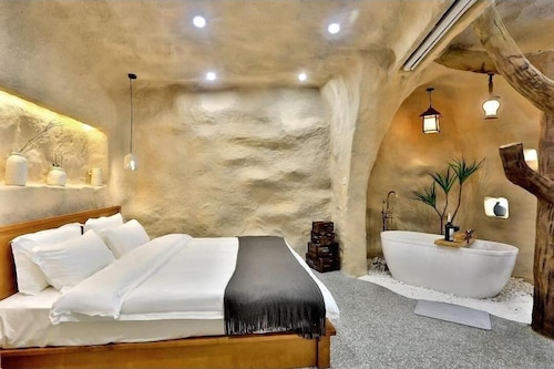 Shanghai Monegative Time Garden Hotel