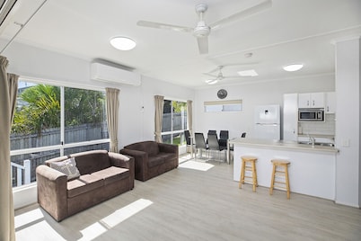 NALU, part of the Ohana Surf Bungalows (<5 minute walk to beach and shops).