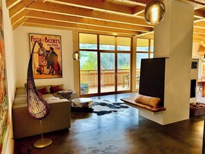 TV, fireplace, video games, offices