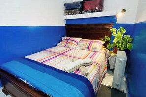 2 bedrooms, WiFi, bed sheets - Authentic Riad House 2 min from the beach

 (Tangier)