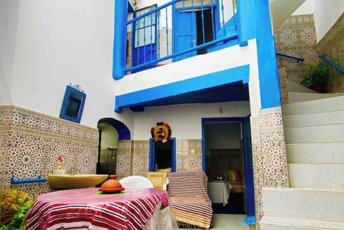 Authentic Riad House 2 min from the beach

