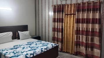 غرفة مزدوجة عادية | مكتب وواي فاي مجانًا