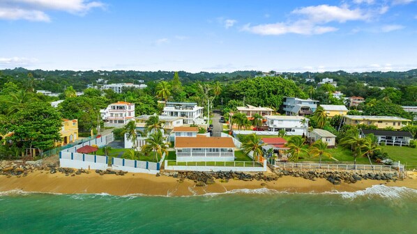 Exterior - Daniela`s Beachfront Apartment (Rincón)