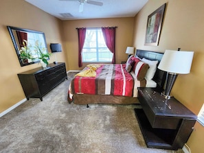 7 chambres, fer et planche à repasser, Wi-Fi, draps fournis