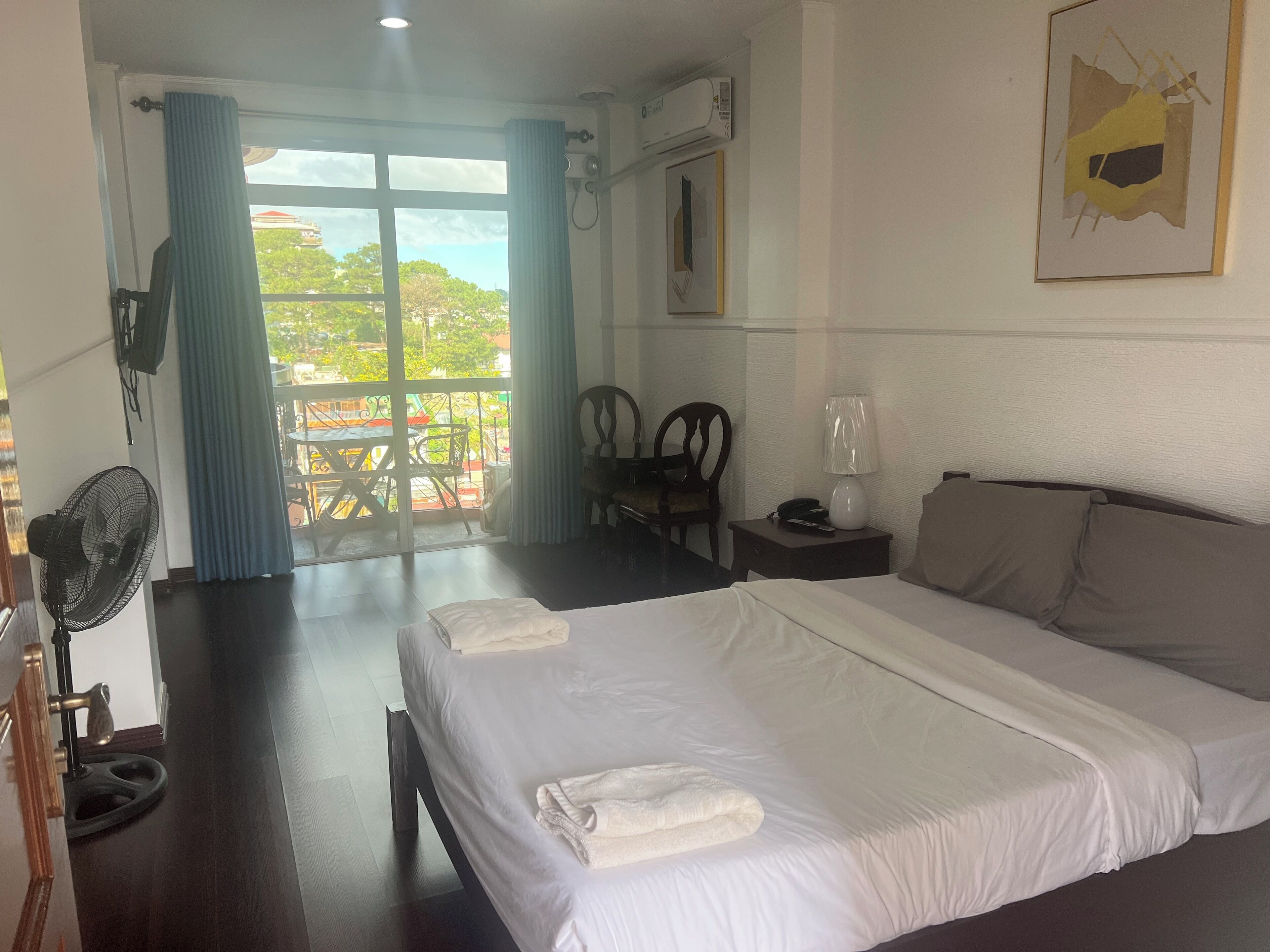 Blackout drapes, iron/ironing board, free WiFi