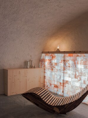 Deep-tissue massages, Swedish massages, Thai massages, sports massages