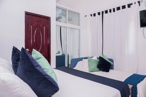 4 bedrooms, WiFi, bed sheets - Villa OASis, Samanà RD, near the lemon waterfall. (El Limón)