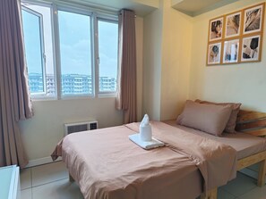 2 bedrooms, WiFi, bed sheets